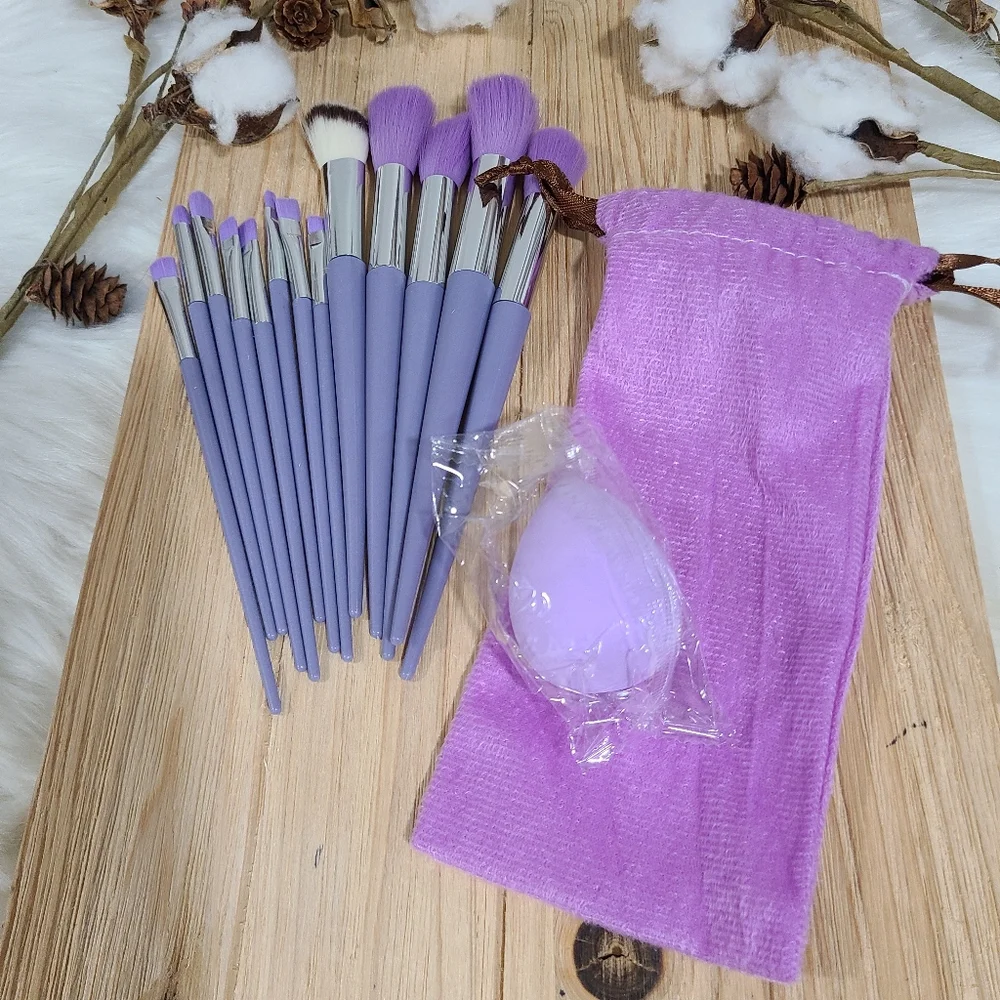 🎉🎉HOST PICK🎉🎉NEW🎉🎉 13PC Purple Brush Set with Travel Bag and Makeup Sponge